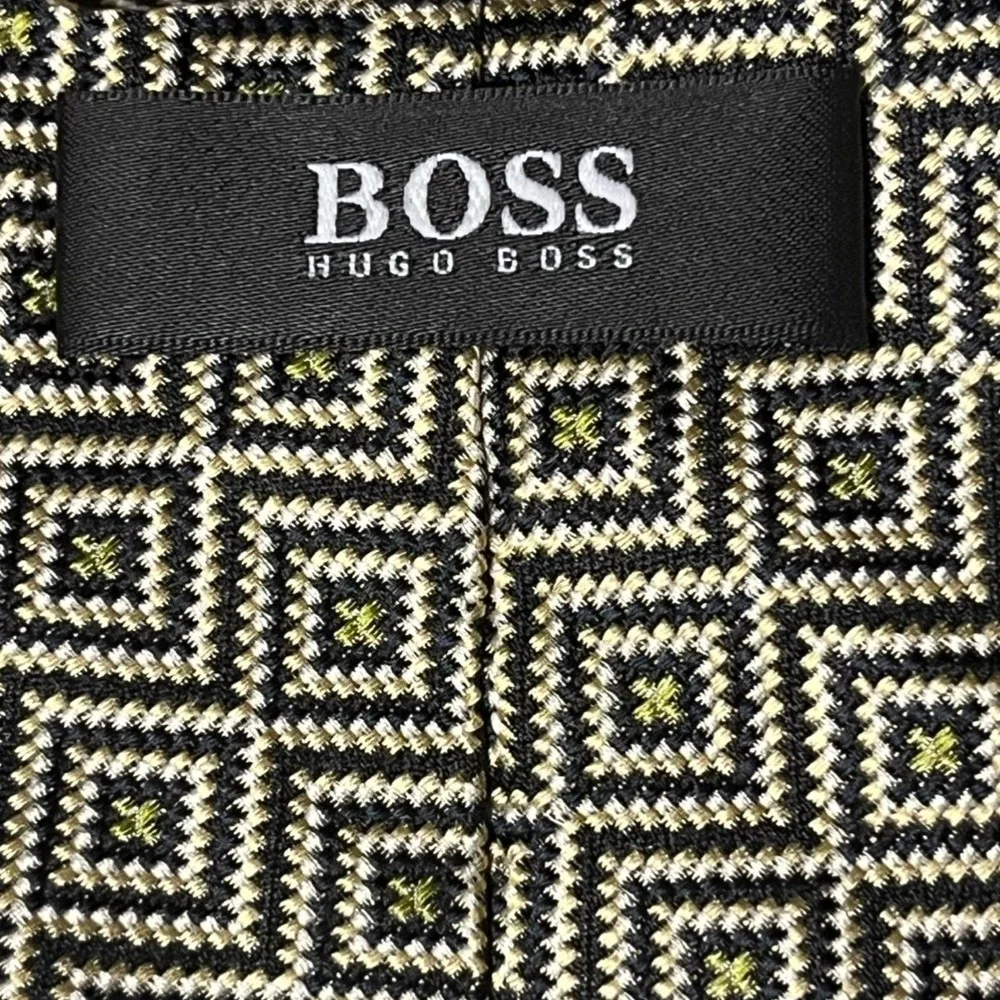HUGO BOSS Geometric Patterned‎ Silk Tie Mens Necktie Black Gold Accent
